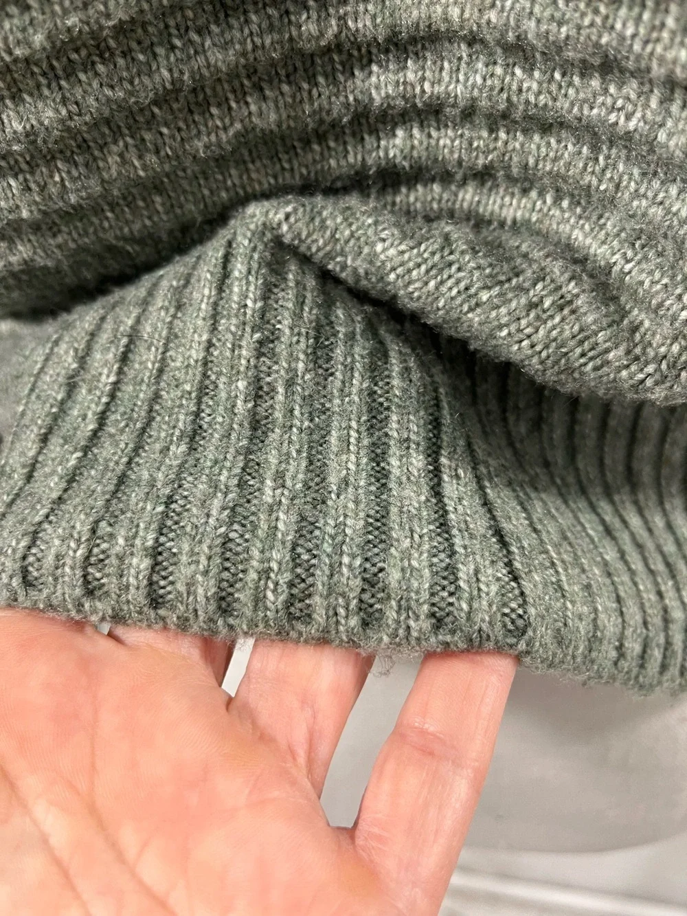 HAPPILY GREY CROPPED CARDIGAN
